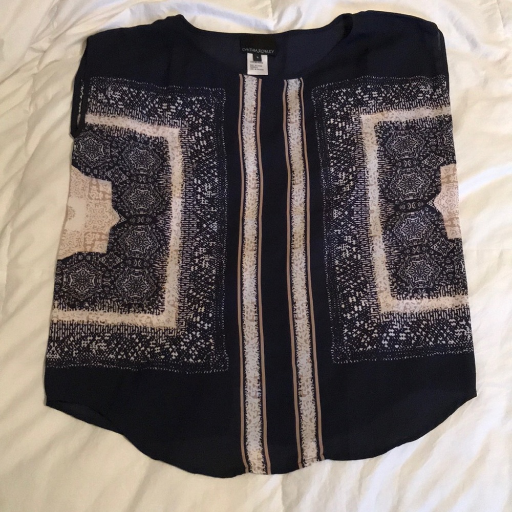 Very cute, flattering top!